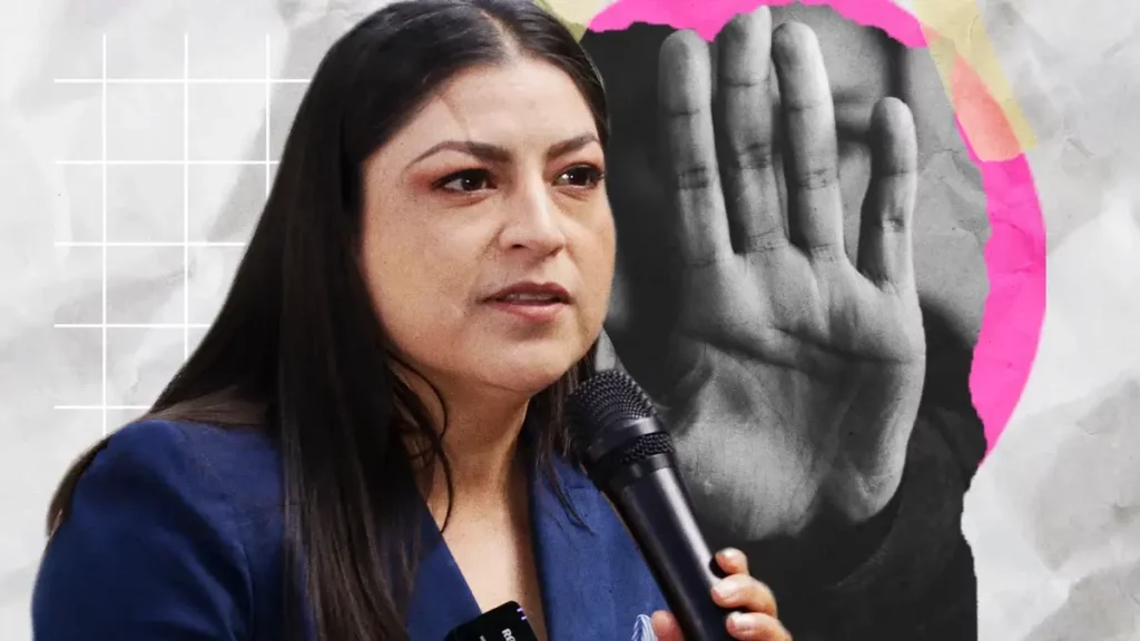 Juez ordena a Claudia Rivera no acercarse a Yazmín Flores por violencia política de género.
