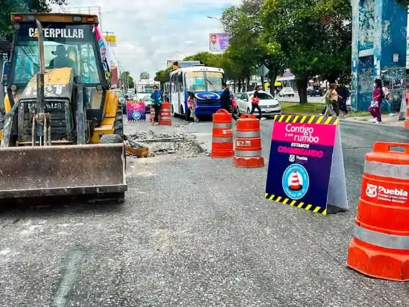 Inicia reconstrucción de seis pasos peatonales en Puebla capital
