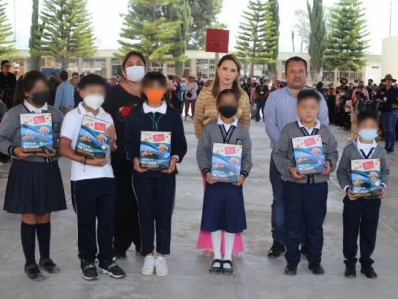 Paola Angon continúa impulsando a la niñez cholulteca desde las primarias de San Pedro Cholula.
