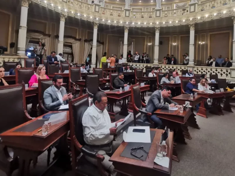 Analiza la LXI Legislatura iniciativa para que migrantes tengan representatividad en el Congreso.