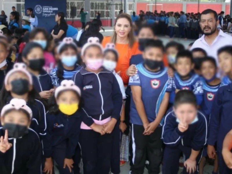 Lo que sea necesario en educación, lo vamos a seguir invirtiendo: Paola Angon.