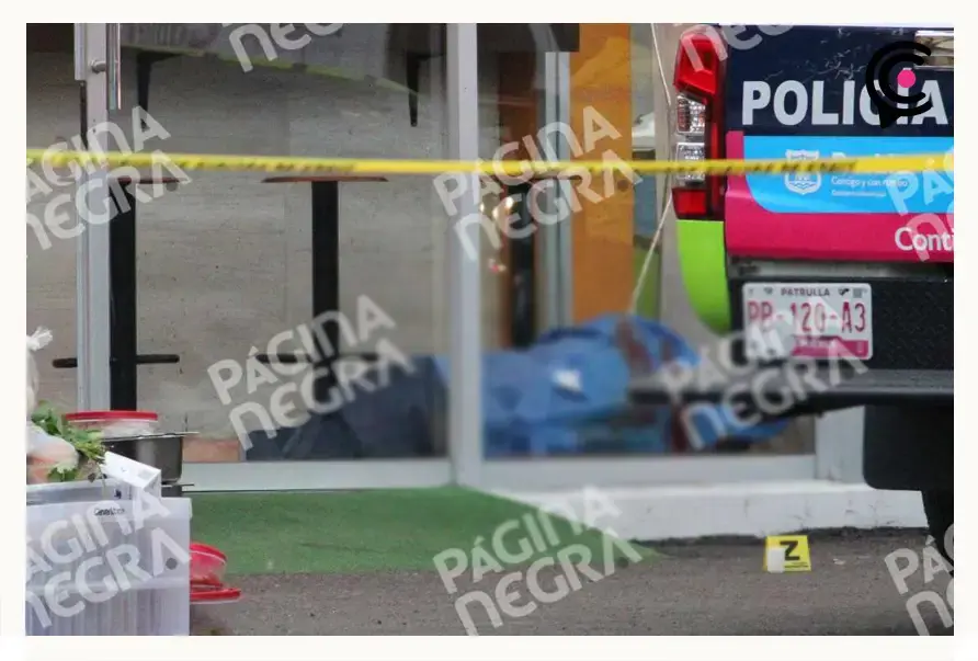 Un hombre fue asesinado a balazos en un negocio de cemitas