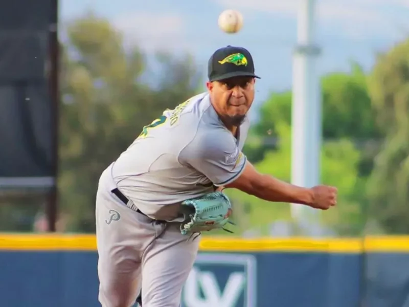 Pericos de Puebla saca la escoba y barre a los Bravos de León 