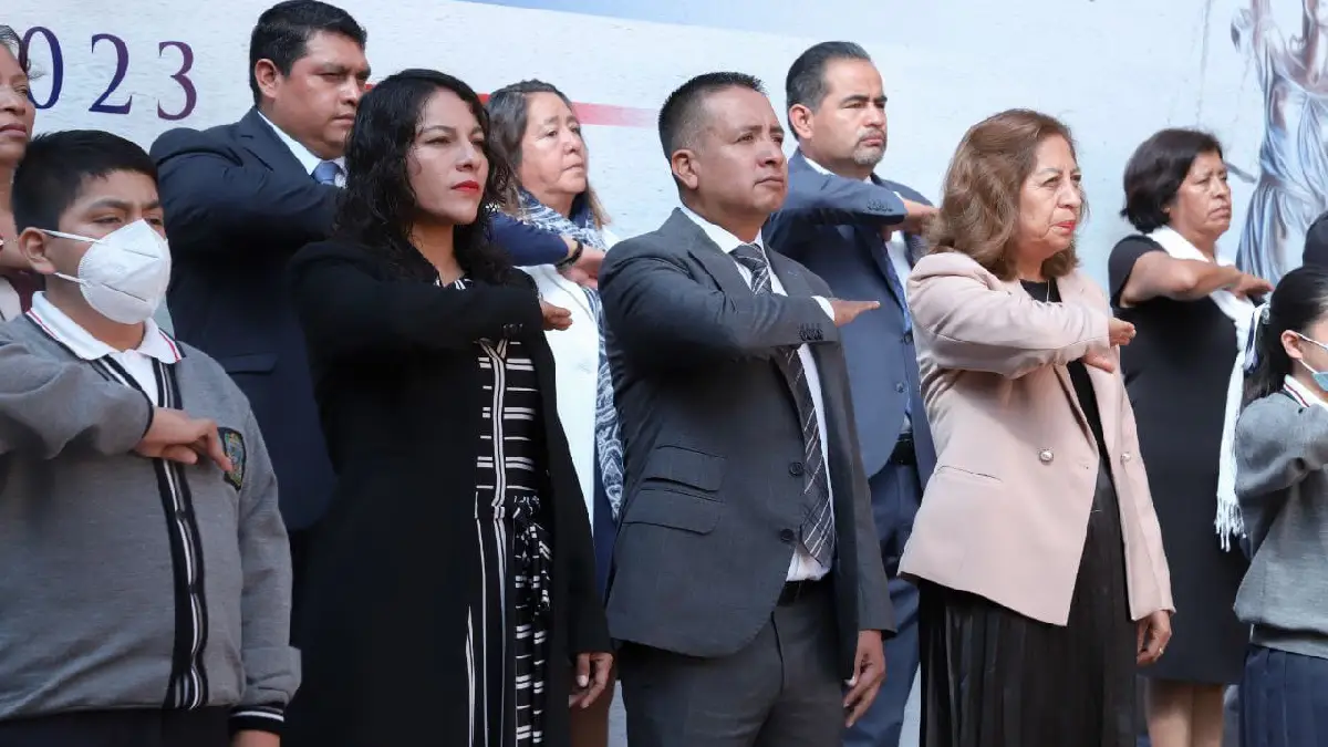 Llama Mundo Tlatehui a las y los servidores públicos a redoblar esfuerzos para el segundo semestre de 2023