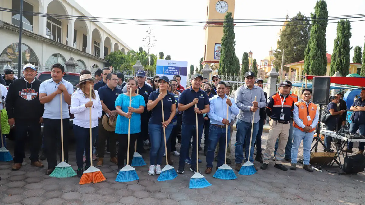 Lleva Mundo Tlatehui la jornada "San Andrés es Mi Casa y Yo la Limpio" a San Antonio Cacalotepec