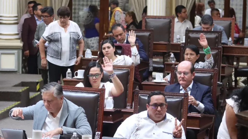 Por unanimidad de votos, aprueba el Congreso del Estado la Ley 3 de 3.