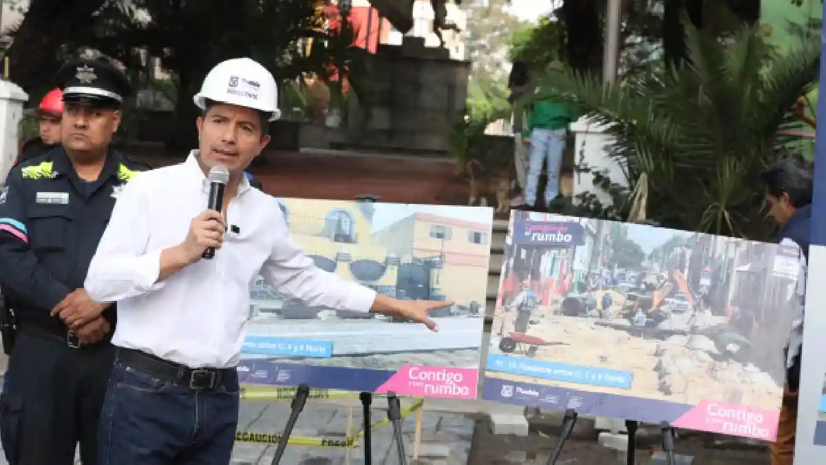 Con Brigadas Urbanas, Ayuntamiento de Puebla mejora la movilidad peatonal del Centro Histórico