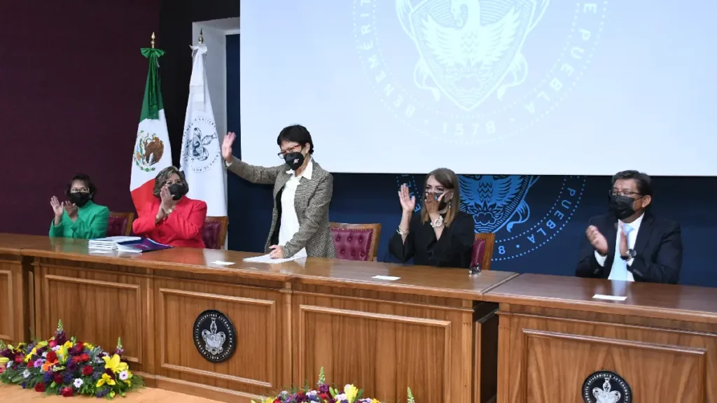 Celebra la Rectora Lilia Cedillo el crecimiento de la Facultad de Contaduría Pública