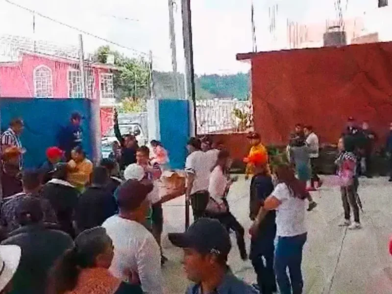 Circulan video de la balacera en elecciones del juez de paz de Quimixtlán 