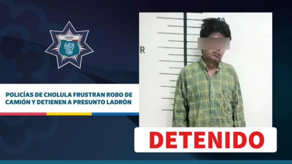 Policías de Cholula frustran robo de camión y detienen a presunto ladrón.