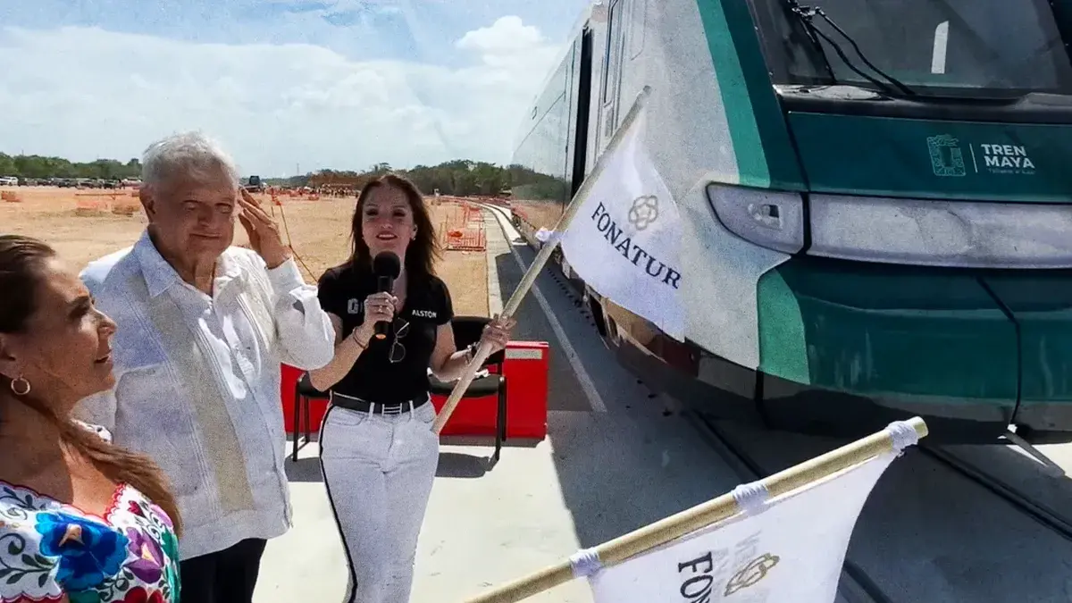 AMLO recibe el primer vagón del Tren Maya en Cancún