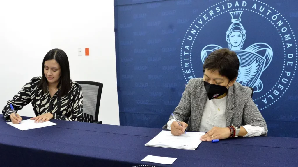 BUAP signa convenio de colaboración con el IEE de Puebla
