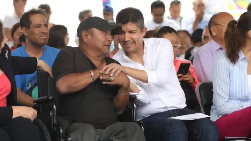 Entrega SMDIF Puebla aparatos funcionales a 500 personas con discapacidad o movilidad reducida