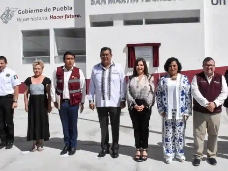 Sergio Salomón y Norma Layón inauguran el centro integral de servicios en Texmelucan