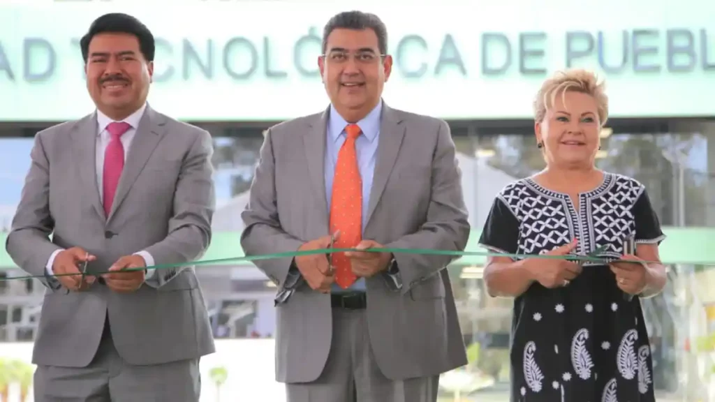 Impulsa gobierno de Sergio Salomón crecimiento profesional de estudiantes y docentes