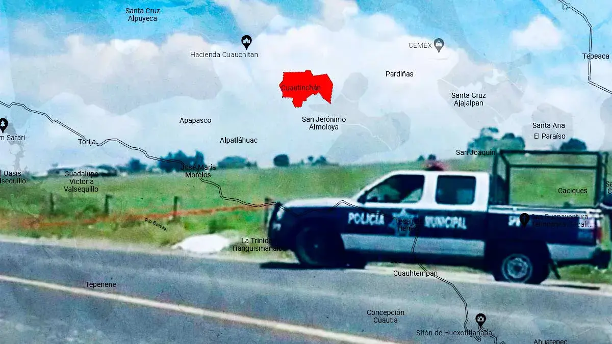 A la orilla de una carretera en Tecali fue abandonado un hombre sin vida.