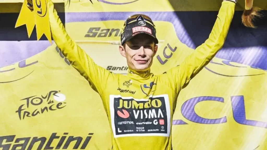 Jonas Vingegaard gana la contrarreloj y se acerca al bicampeonato del Tour de France.