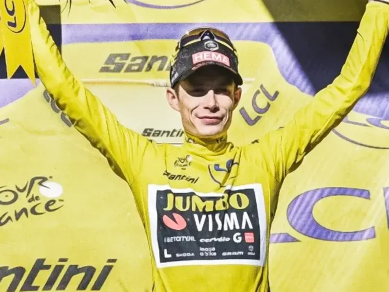 Jonas Vingegaard gana la contrarreloj y se acerca al bicampeonato del Tour de France.