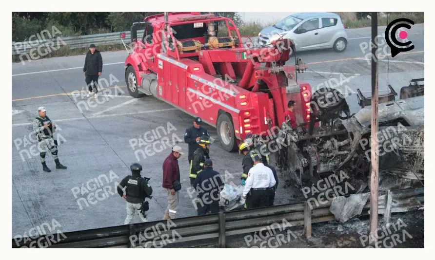 Terrible: pipa vuelca y explota en San Pedro Cholula, el conductor murió