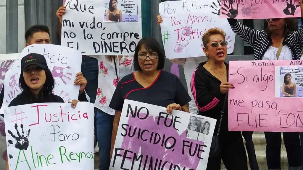 Familiares y amigos de Aline se manifiestan en la Fiscalía General del Estado