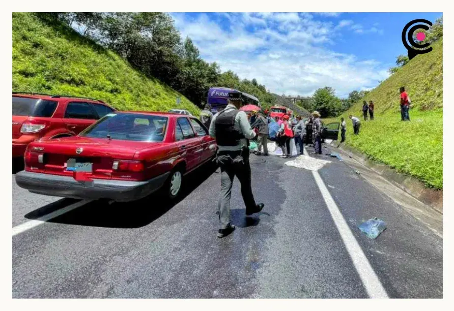 Choque de dos autos causó la muerte de cinco personas en Huauchinango