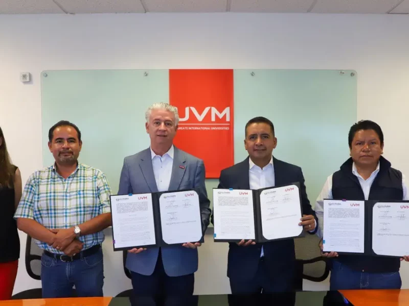 Celebran Mundo Tlatehui y Javier Quintana, Rector de la UVM, convenio de colaboración