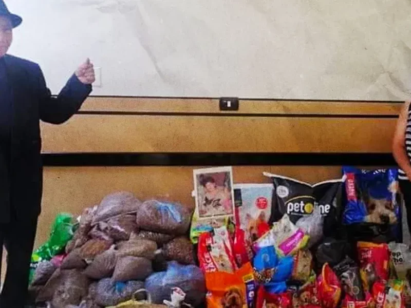 Llevan croquetas en lugar de flores a funeral de maestra poblana; fue su última voluntad 