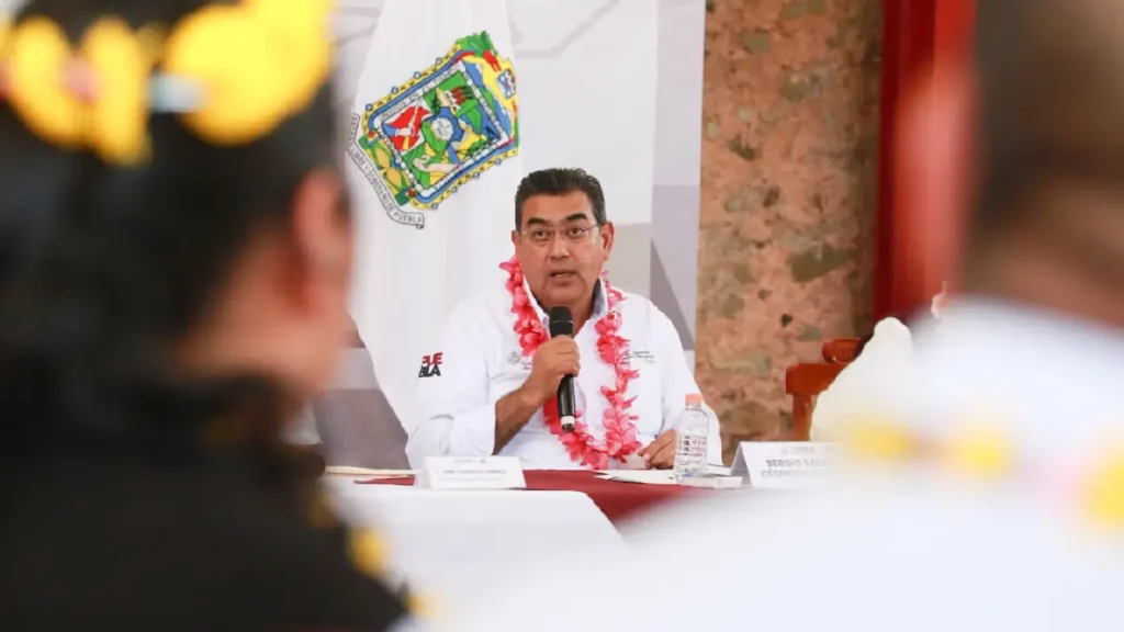 Tiene Puebla un gobierno que sirve a la sociedad, sostiene Sergio Salomón