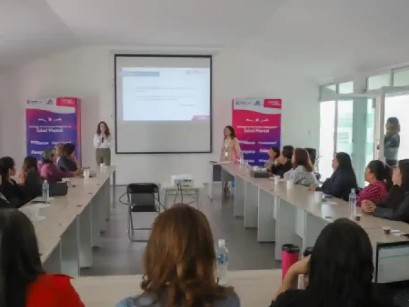 SMDIF Puebla capacita a funcionarios públicos en primeros auxilios emocionales para atender a la juventud poblana