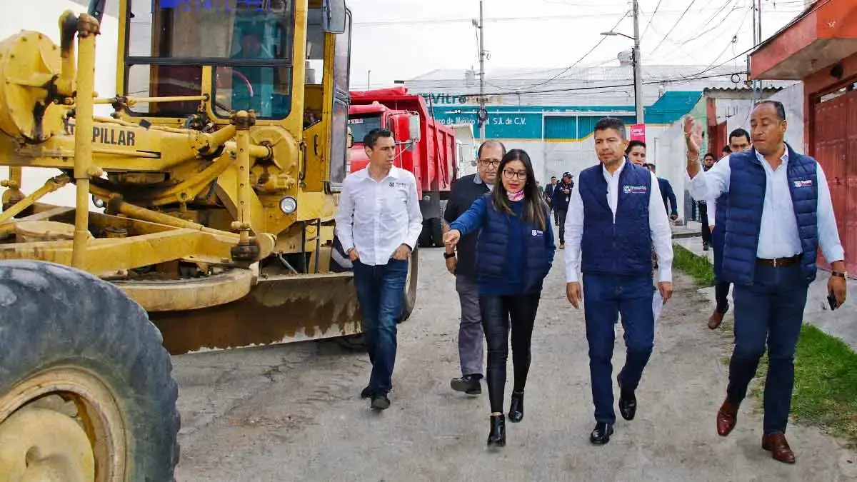 Ayuntamiento de Puebla anuncia inversión de 60 millones de pesos para bacheo.