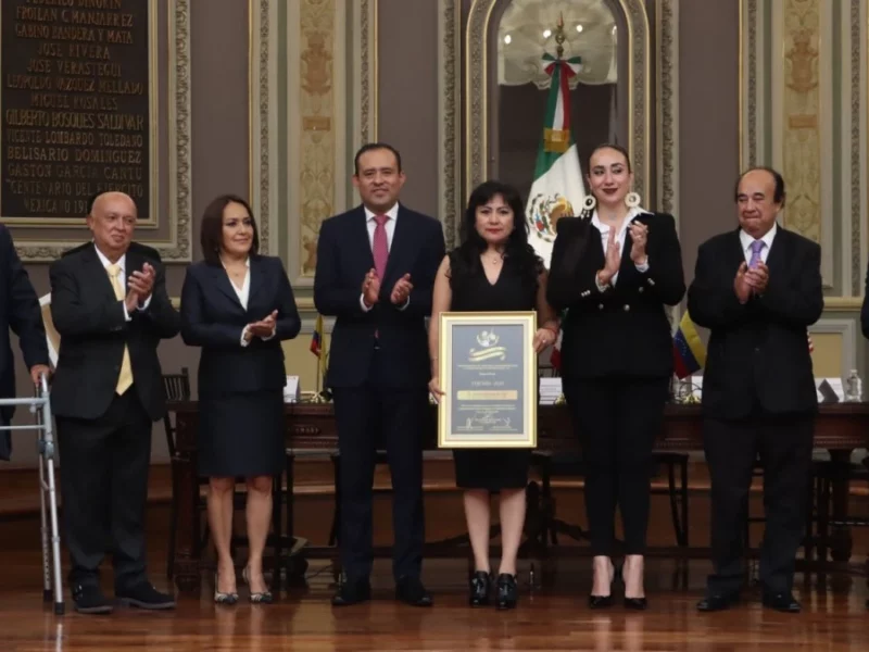Reconocen en el Congreso del Estado la labor de las y los abogados con entrega de los “Premios Themis”.