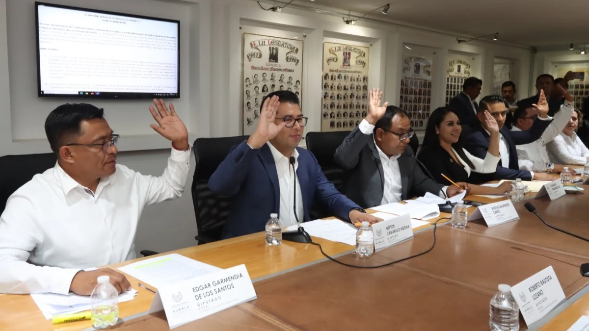 Aprueban Comisiones Unidas exhorto para activar la economía local.