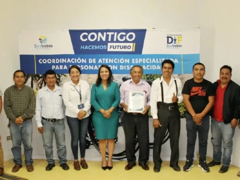 Lupita Cuautle ecabeza el 4.º curso sensibilización irigido a conctores del transporte público