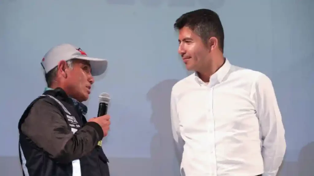 Ayuntamiento de Puebla capacita y entrega uniformes a recicladores voluntarios