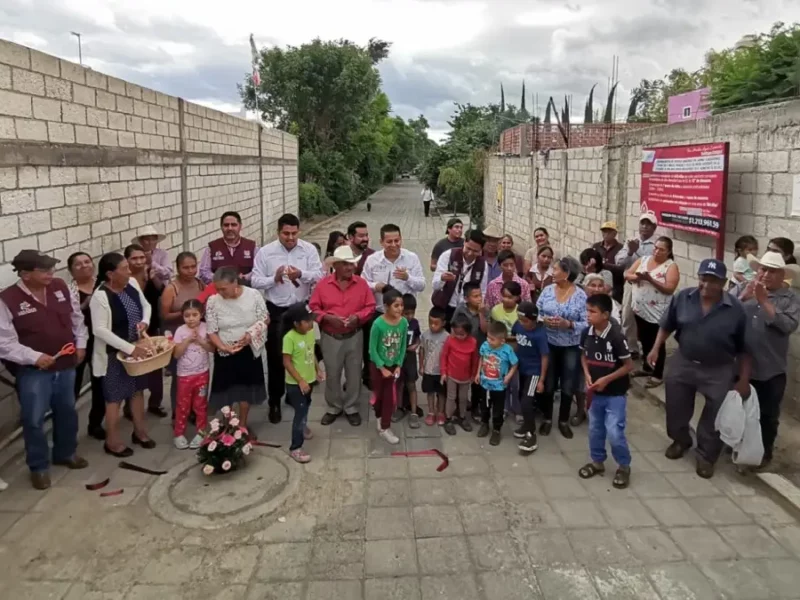 Gobierno de Atlixco realiza más obras con sentido social en colonias.