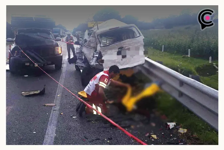 Un muerto y varios heridos dejó choque en la carretera Amozoc-Perote