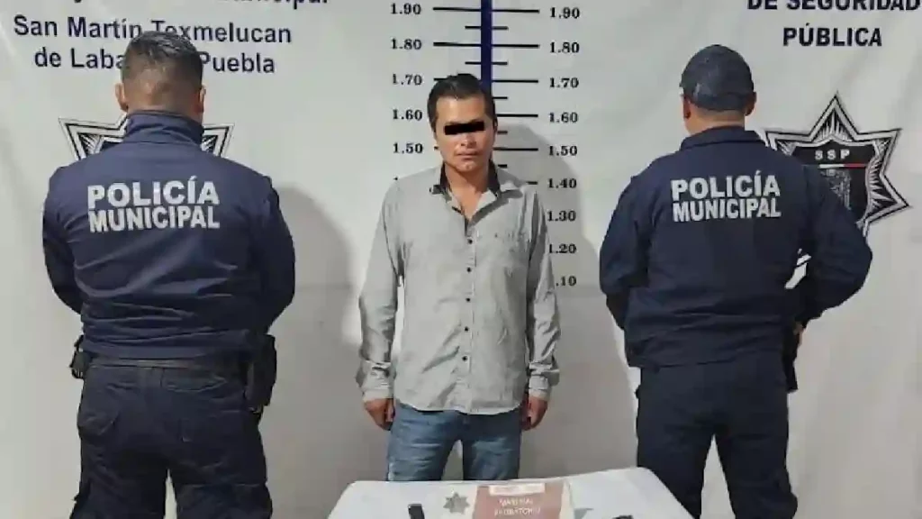Policías de San Martín Texmelucan detuvieron a masculino por amedrentar a la ciudadanía con arma de fuego
