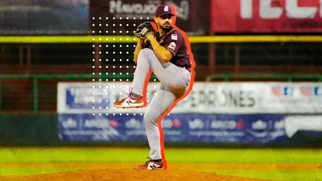 Roel Ramírez llega a los Pericos de Puebla para el cierre de temporada.
