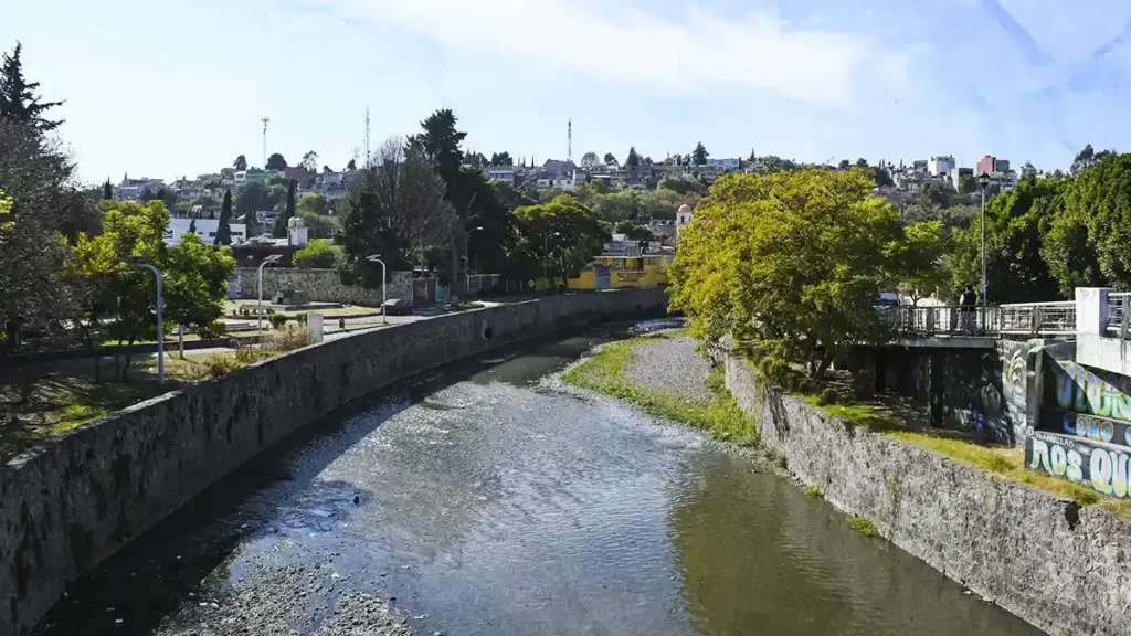 Puebla, Tlaxcala y Federación crean estrategias para sanear el río Atoyac.
