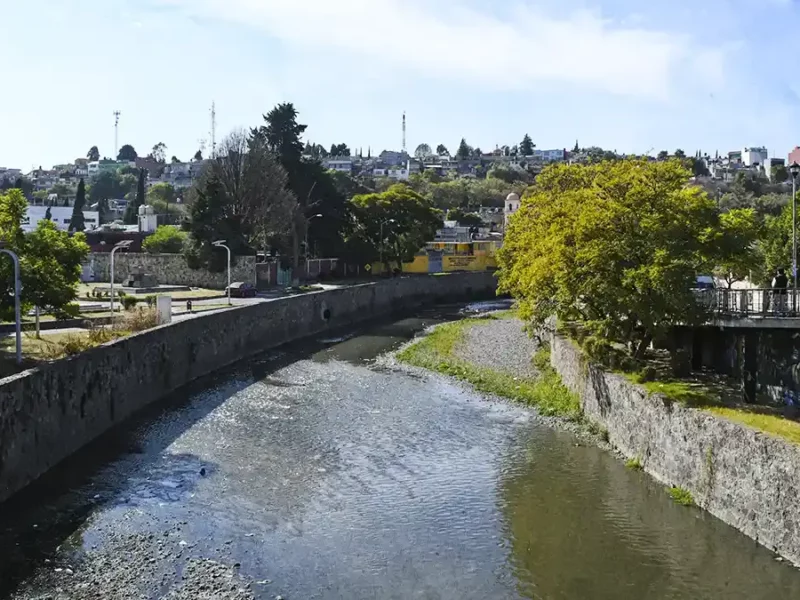 Puebla, Tlaxcala y Federación crean estrategias para sanear el río Atoyac.