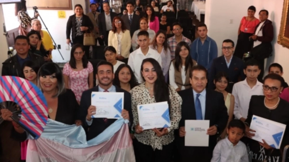 Presentan Gaceta de Derechos Humanos en el Congreso del Estado.