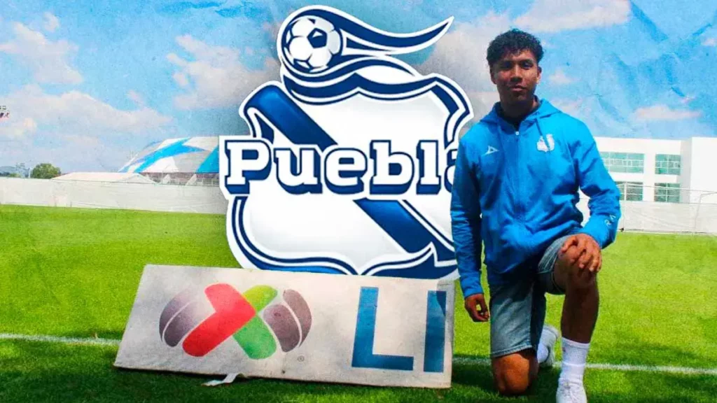 Efraín González vive el sueño de jugar con el equipo de sus amores, Puebla.