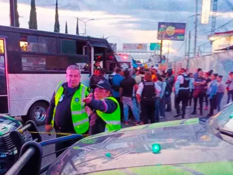 Mujer resulta herida tras ser atropellada por una ruta