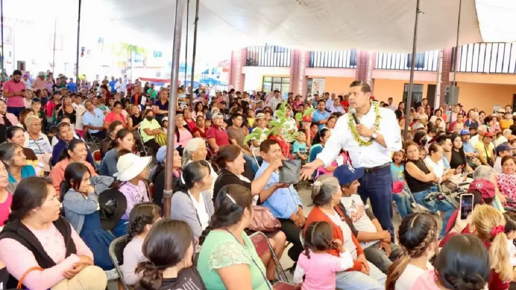 40 familias de Xonacatepec atendidas por Armenta en agua, seguridad y salud