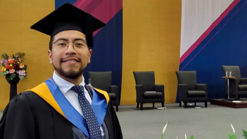 Egresado de la BUAP es reconocido por la Universidad de Cranfield, en Reino Unido, por mérito académico
