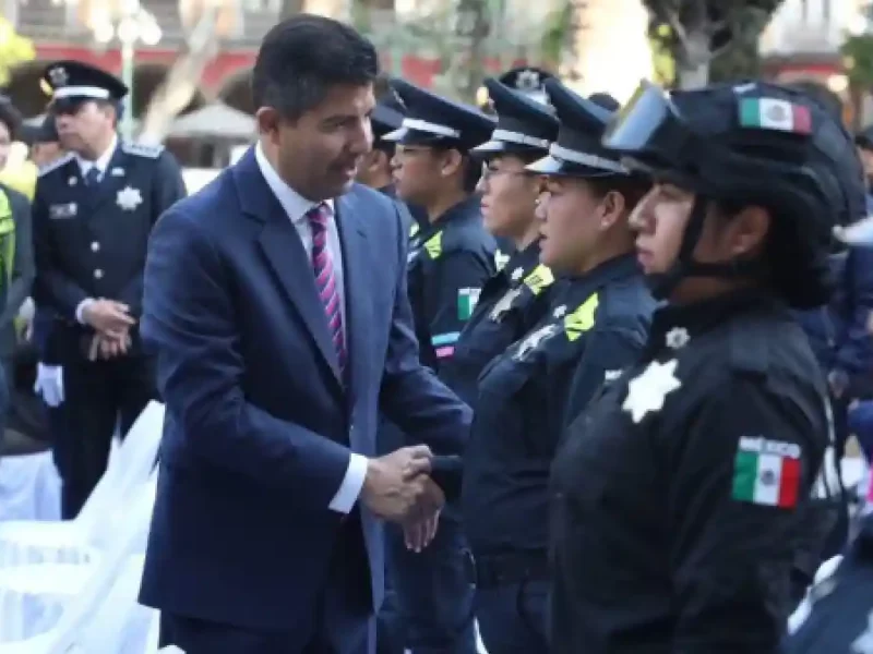 Policías de Puebla capital reciben becas en instituciones educativas