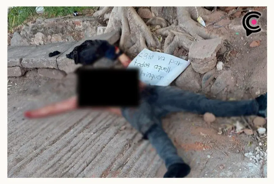 Abandonan dos cadáveres con narcomensajes en Chiautla de Tapia