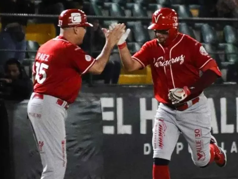 Águila de Veracruz venció a Pericos y obligó el regreso al “Beto Ávila”.