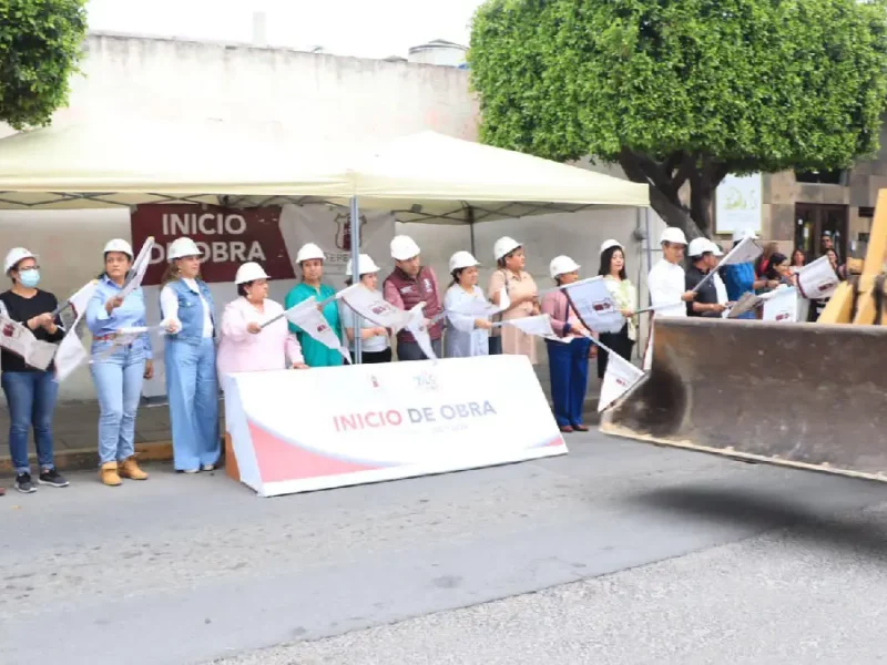 Gobierno Municipal de Tepeaca inicia obra de pavimentación en cabecera municipal
