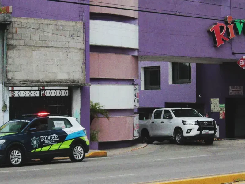 Pareja se intoxicó con monóxido de carbono en motel de Puebla; él falleció.